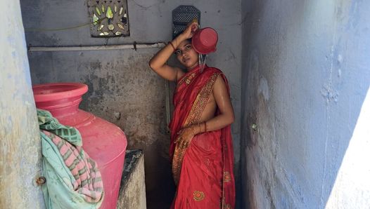 Une bhabhi nouvellement mariée se fait baiser dans la salle de bain