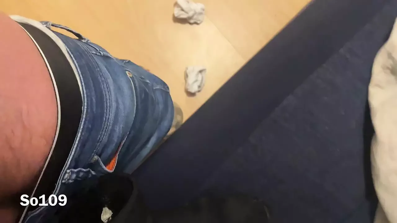 Cum en las uggs del vecino