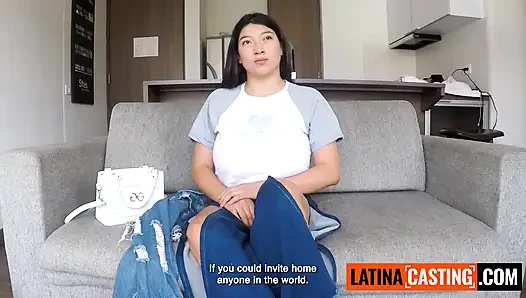 Эта церковная азиатская латина с огромными натуральными сиськами в любительском видео сказала, что никогда не изменит... в итоге скачет на мне