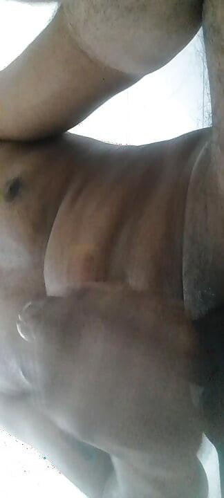 วิดีโอเดี่ยวในห้องน้ํา