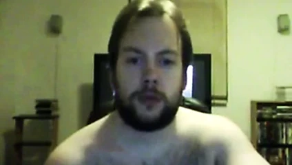 Adam esneme aptal görünüyor
