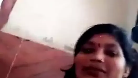 Hinduski ksiądz jebanie żonę wielbiciela