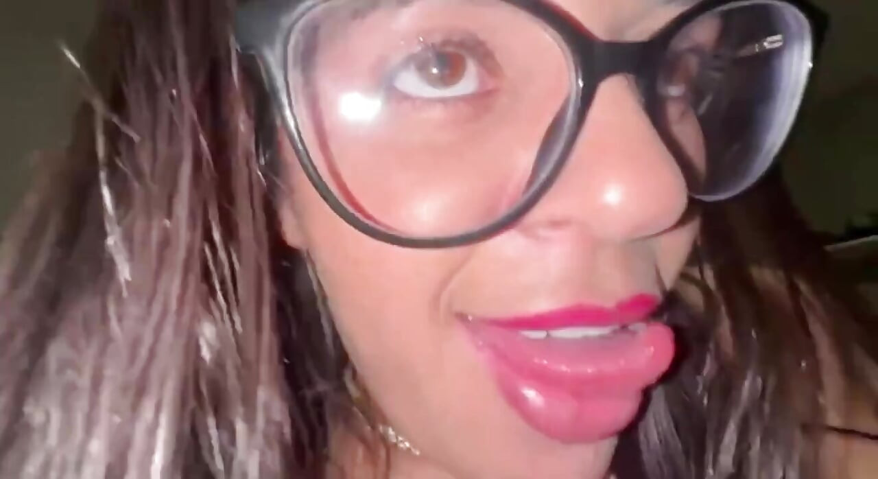 I Gave My Pussy Without a Condom to the Pauzudo He Came Inside My Pink Pussy Filled with Milk