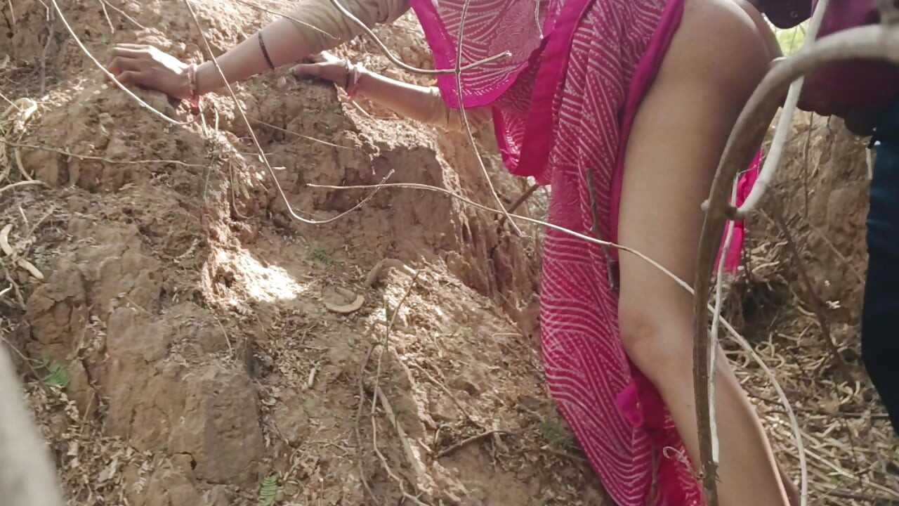 Boobs dikhne ke badle bhabhi ko chod liya aj
