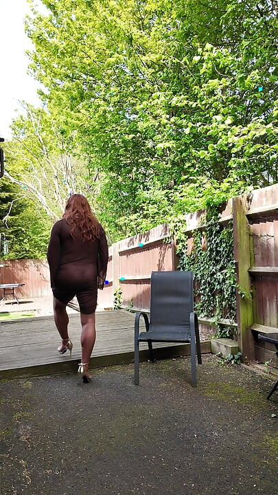 セクシーなクロスドレッサーKellycd2022、セクシーな透視ドレスとヒール