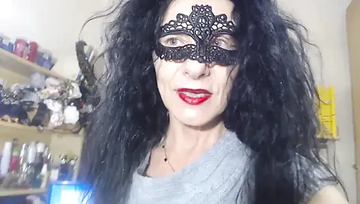 Догги-стайл, когда ты вставляешь вибратор в задницу и киску в колготки