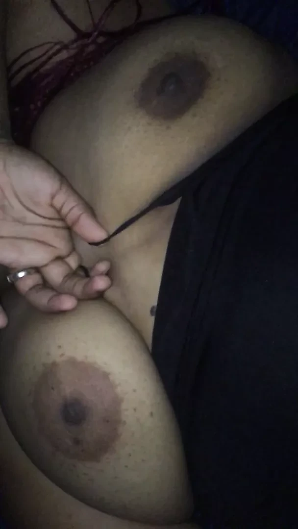 Pepek eboni gemuk sangat basah saya memancut dengan cepat!