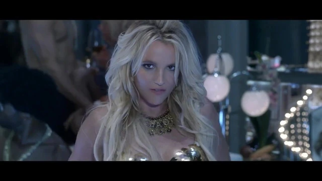 Britney Spears - Work Bitch
