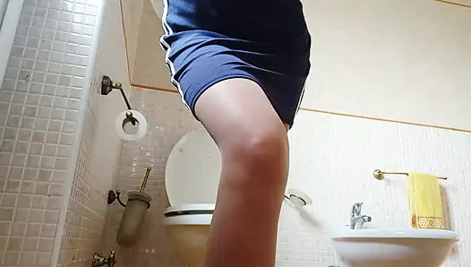 Insults to your mom's slut while I'm on the toilet