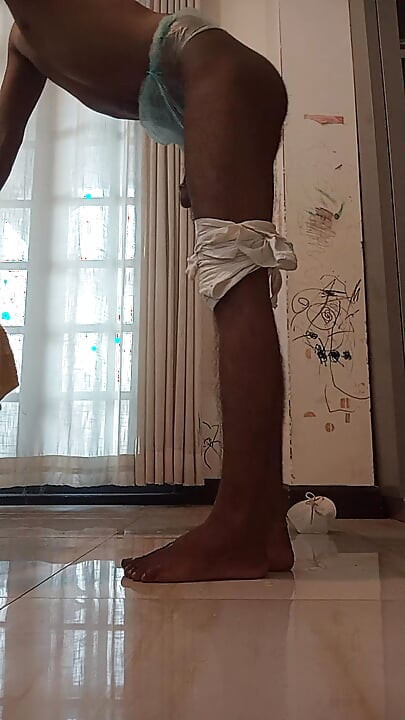I am back. Enjoy my natural dick
