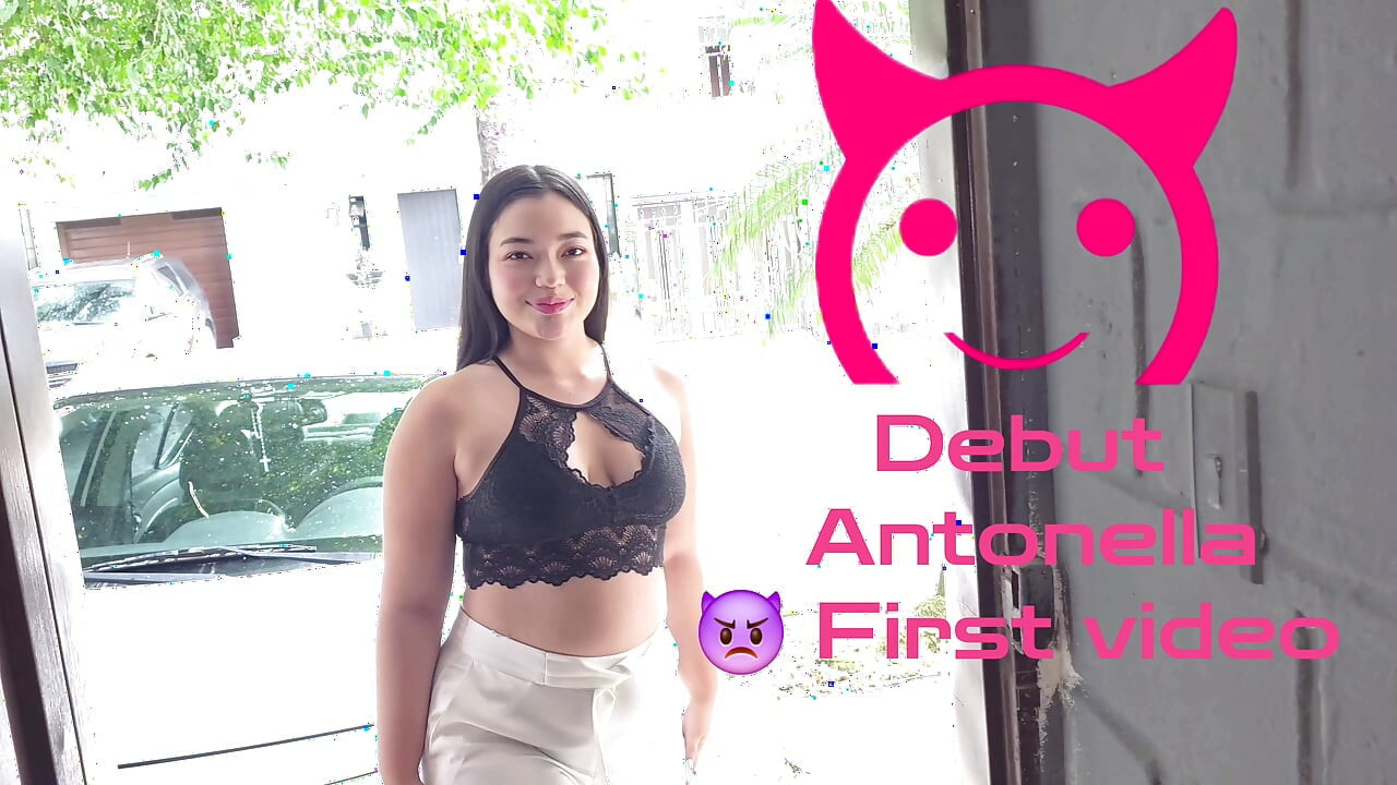 Antonella, uma modelo amadora, vai a um casting pela primeira vez, a bela paisa colombiana de Medellín tem sexo interracial com Damián