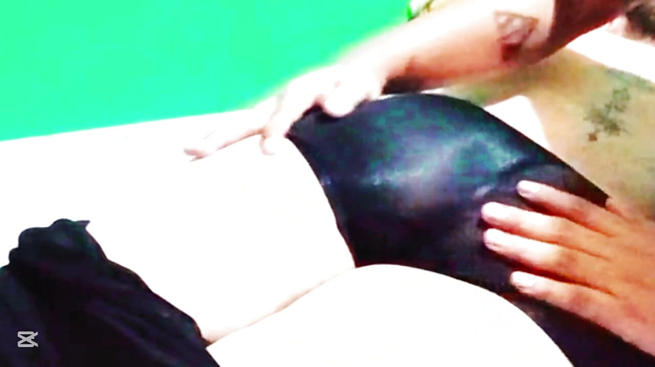 My big ass asks me to give her a massage on her beautiful big white ass