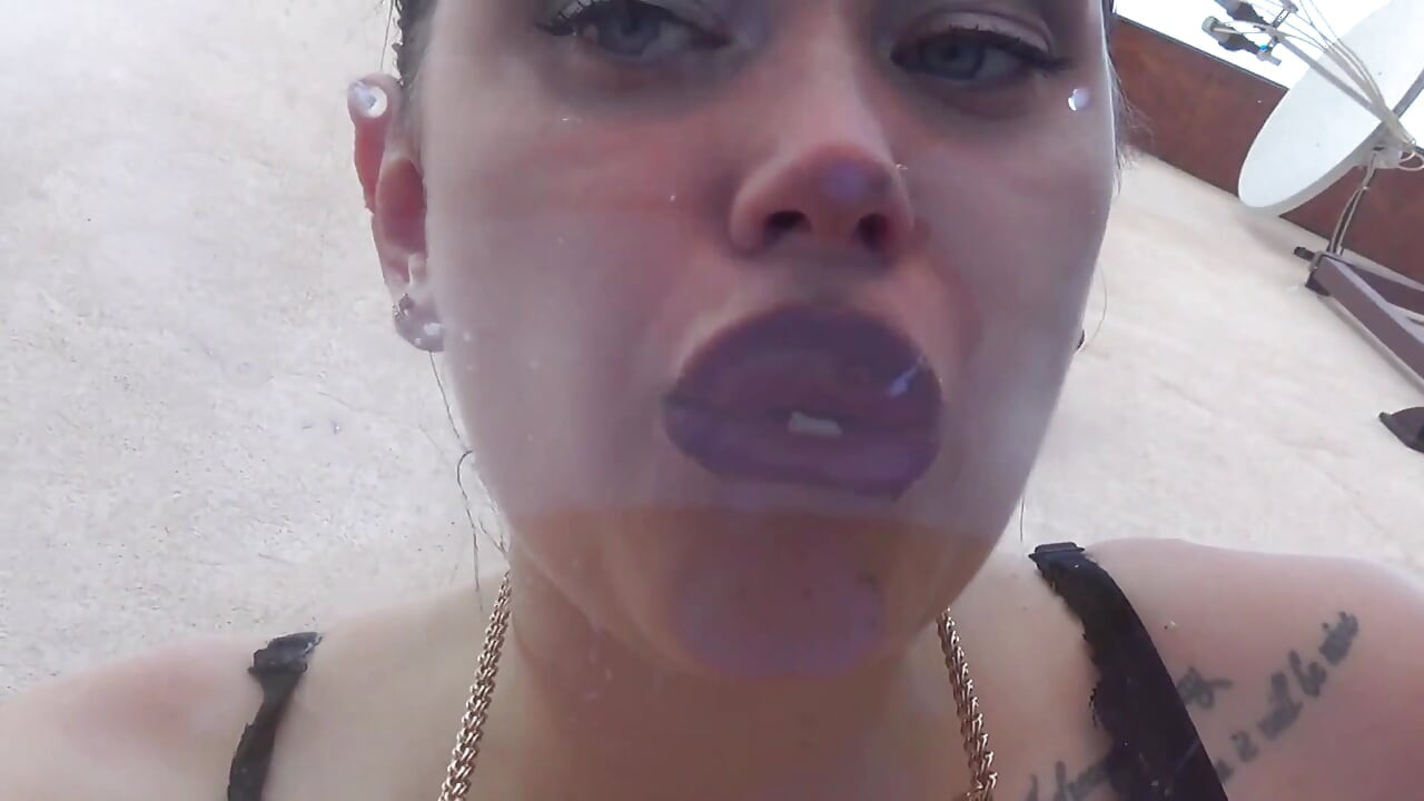 Consuming 2 Ousters From the Glass! Eat & Mouth & Lip & Tongue Fetish!