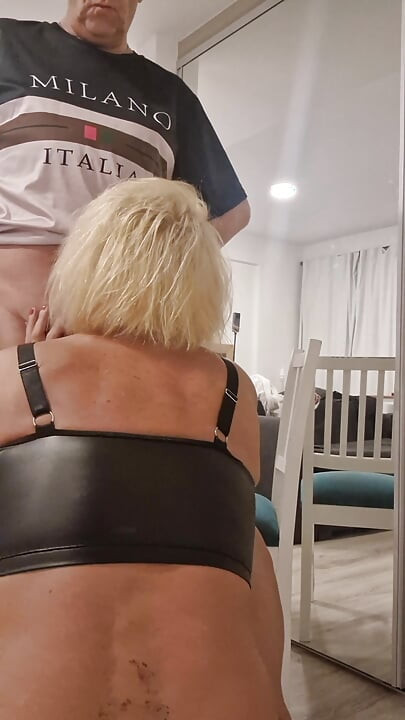 Gigi i Dave, godišnjica porno godišnjice - Shemale GF i Cis Man Priča o vođenju ljubavi - POV kamera 1