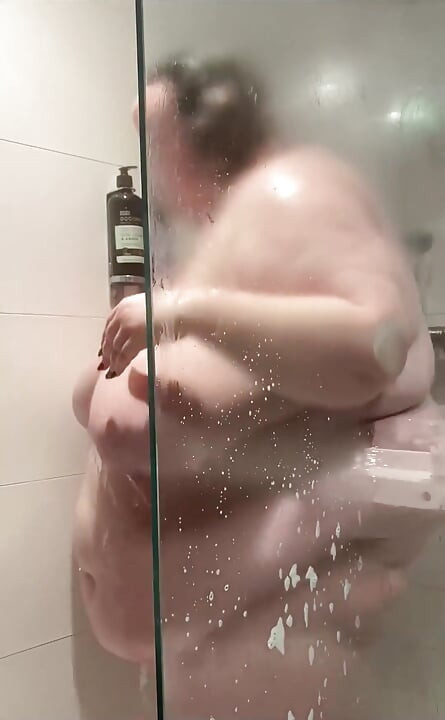 Душ готелю
