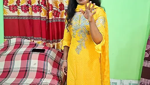 Adik tiri indiaku lagi asik fingering memeknya, dan aku bantuin dia pakai kontolku, boket vairal India