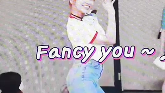 IZONE ahn yujin cum tribute jeans collection
