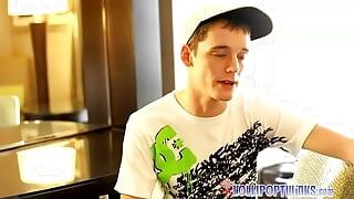 Young Hot Twink Kayden Daniels Sprays Warm And Sticky Juice
