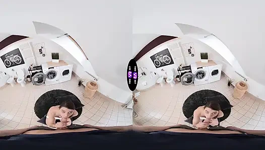 Голый трюк стирки Елена Ведем жестко трахает ее - TeenMegaWorld