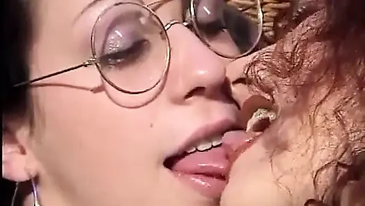 Jessica Rizzo в I Swallow для дамы в сцене Rools 04