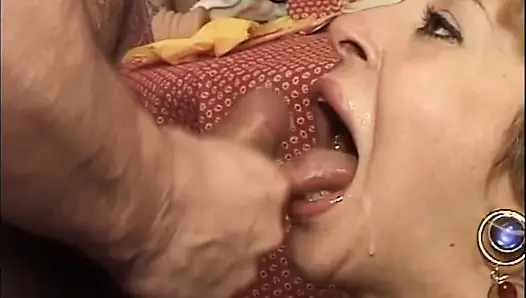 Büyük dörtlü çifte sikiş anal parti