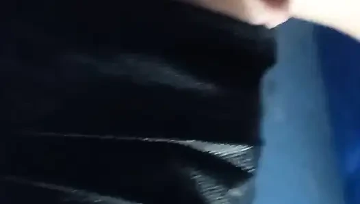 Hintli kadının yüzüne boşalma