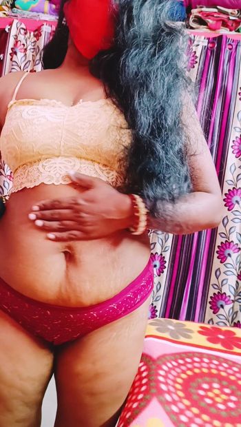 Hete huisvrouw sexy beweging Telugu vuile praat