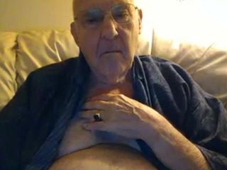 Farfar slår på webbkamera