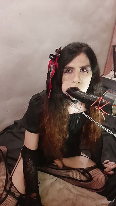 Your Goth Girlfrind That Loves Throatfuck