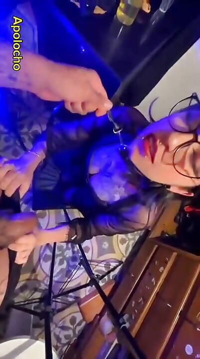 Gara-gara nggak mau aku sama gadis gothak terkenal ini, dia nggak bakal aku habis-habisan