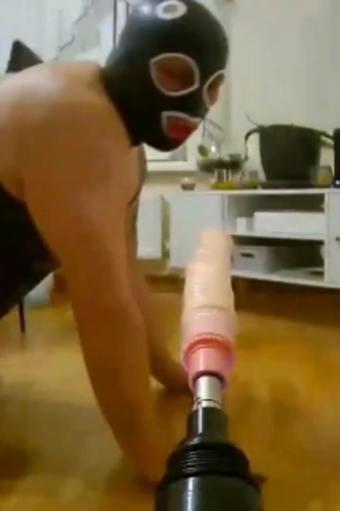 Primeira máquina de sexo