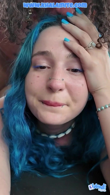 He makes me believe that he is putting a fruit in my pussy but in fact it's his cock - Vlog Francaise Poilue