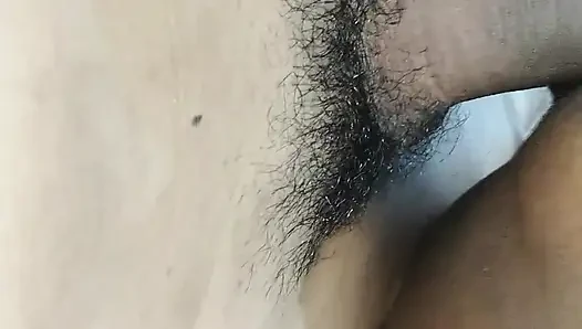 O gece üvey kız kardeşimin arkadaşıyla konuşmaları farklıydı. Ay ışığına sahip bir gece, hafif bir gülümseme...