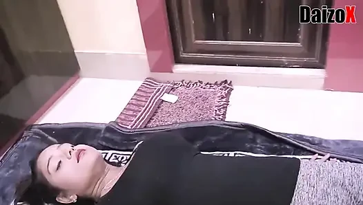 Horny masseuse fucked client during procedur