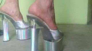 plateu heels