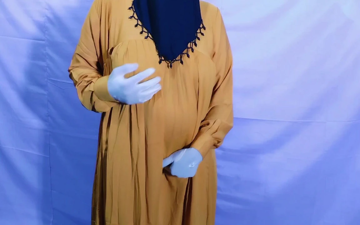 戴穆斯林头巾的印度漂亮妻子