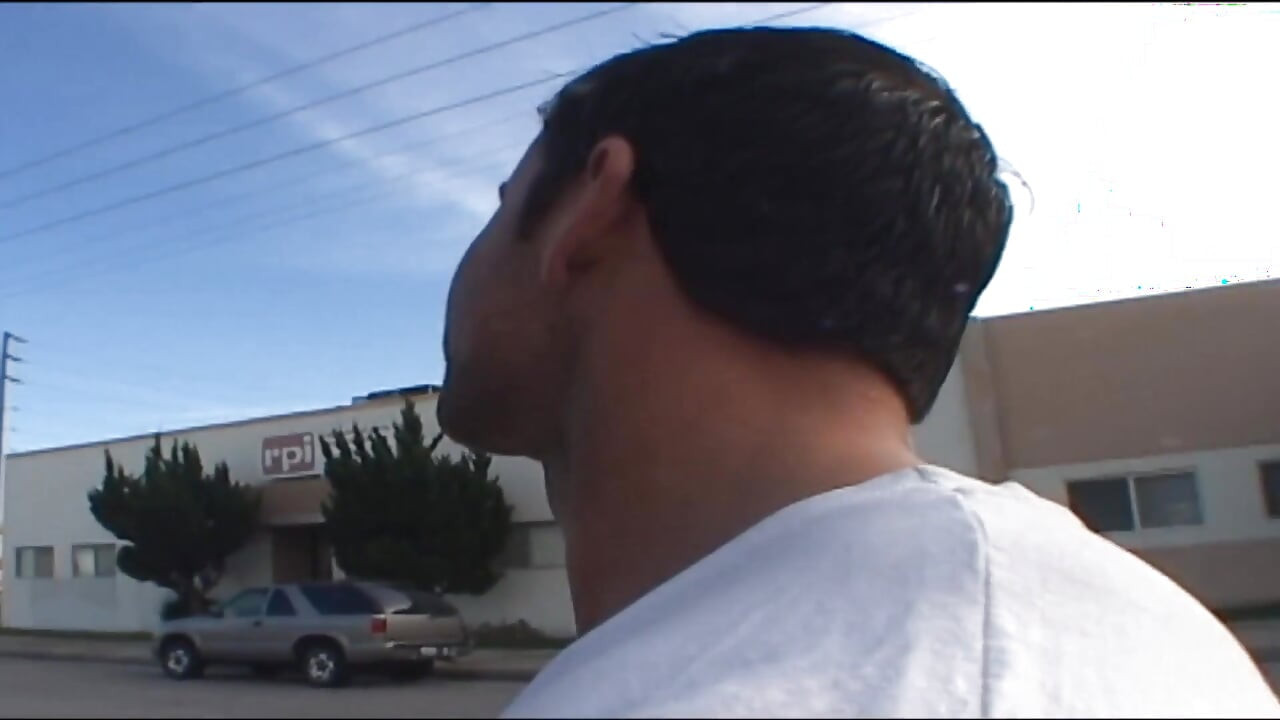 Long screwed snatch of juicy Teen fuckhole looks small full of yoghurt