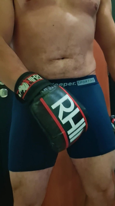 Gouine Wrestler - POV Muscle Worship Training Session