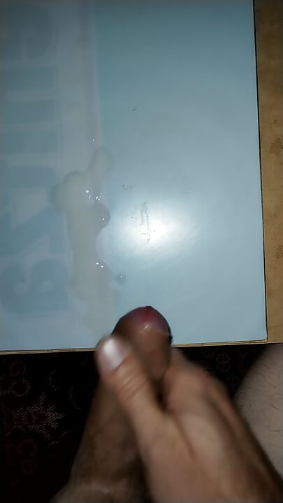 Éjaculation énorme de ma bite huileux