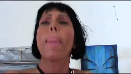 Atemberaubende italienische pornodarstellerin Valentine Demy in den arsch gefickt