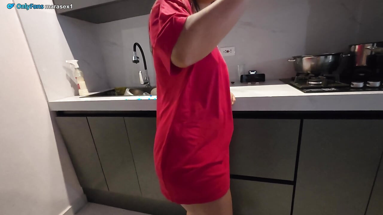 My Roommate Wants to Wear My Clothes, I Want to Fill Them with Creamy Milk
