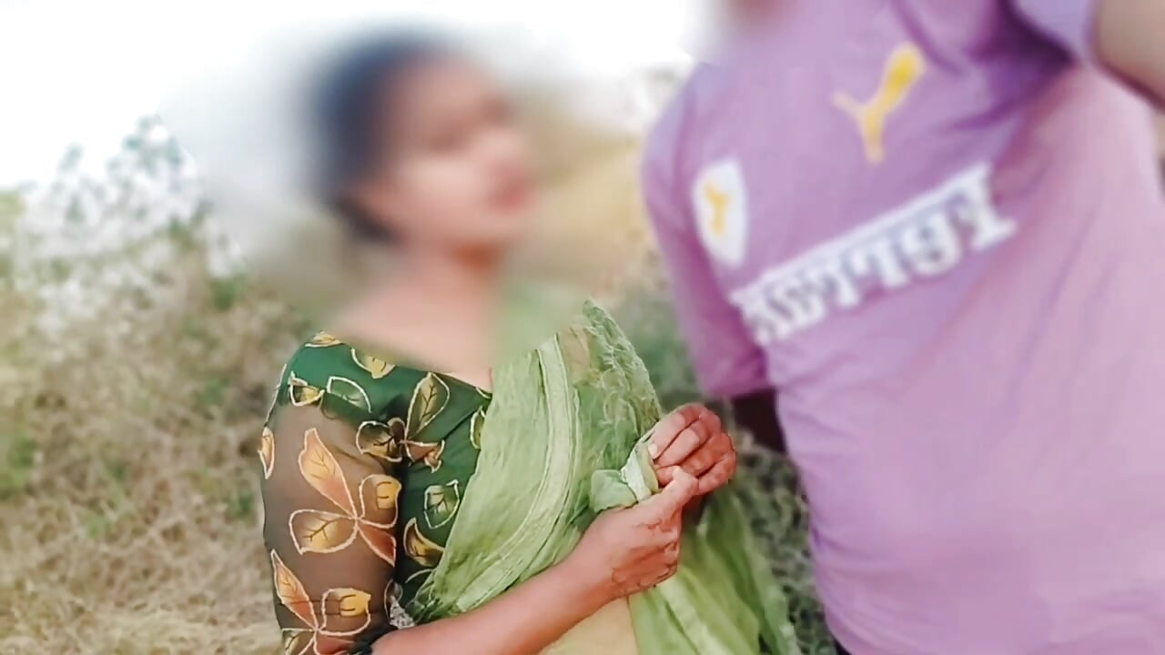 Desi Village Bhabhi Fuck in Jungle With her Devar, Indian Beautiful bhabhi ki outdoor chudai,in hindi audio desi teen tight puss