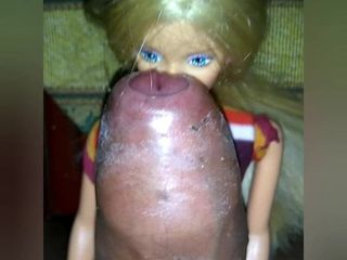 Poupée Barbie, éjaculation faciale 01
