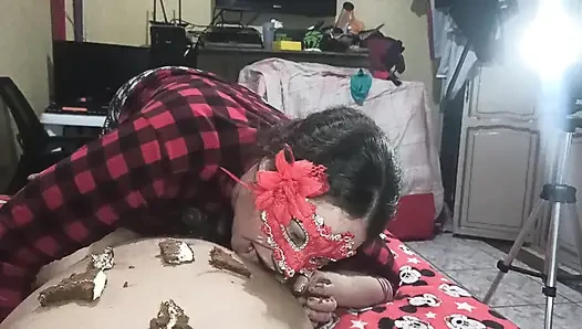 I play extreme with food with my husband: I lick cake and swallow his milk.