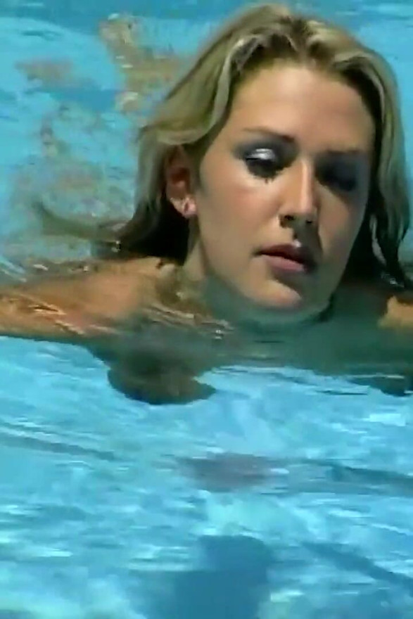 Hot Chick Loves Double Penetration and Ass to Mouth