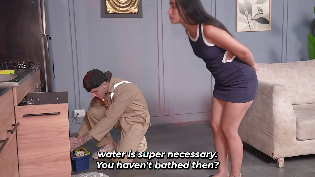 A PLUMBER WITH A HUGE PENIS UNCLOGS HIS CLIENT'S DRAIN