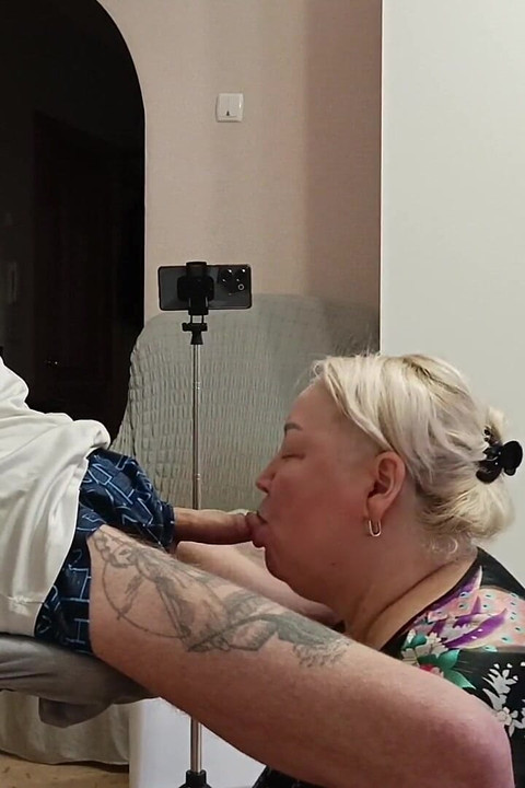 Stepmom Gives Blowjob to Get Enough Cum