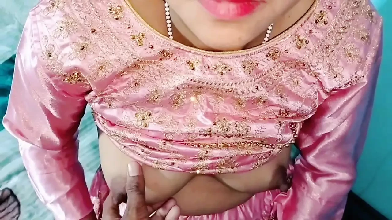 Najuk si ladki ko kamare me le jakar dard nak chudai