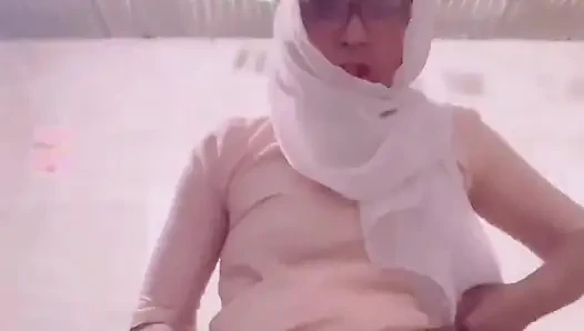 Başka bir çiş videosu