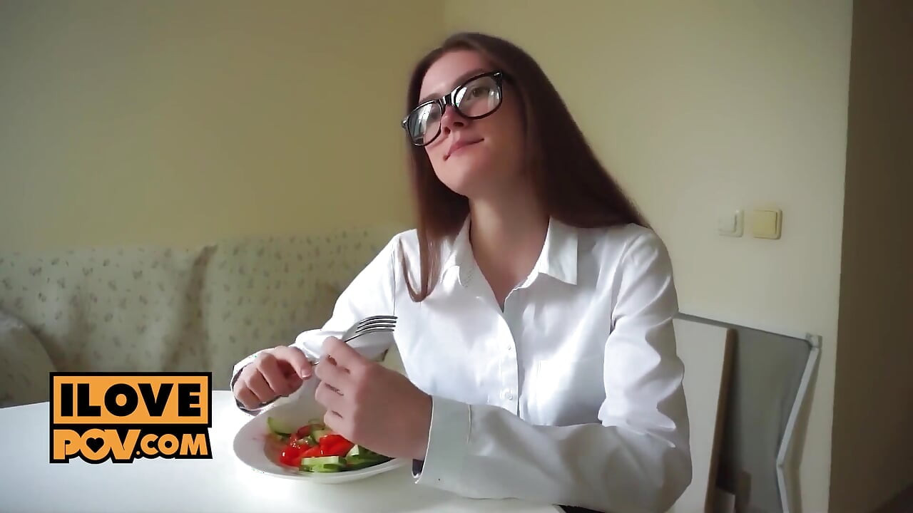 Pov - con cu nhỏ nhắn tiêu thụ GF Mirari Hub